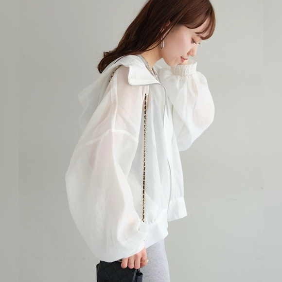 Fashion lightweight sheer white zipper front hooded jacket NWT - Picture 3 of 9